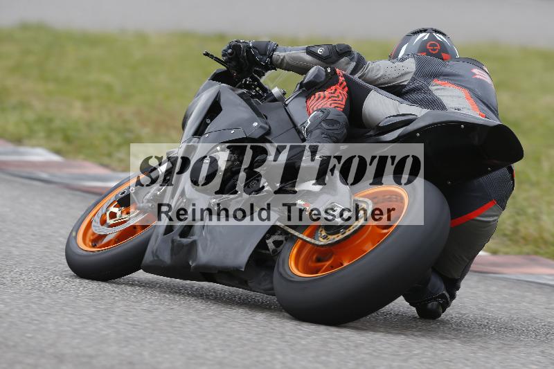 /Archiv-2024/13 22.04.2024 Plüss Moto Sport ADR/Einsteiger/1